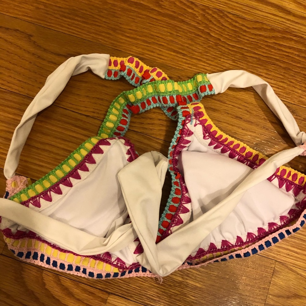 Colorful bikini - Picture 2 of 3